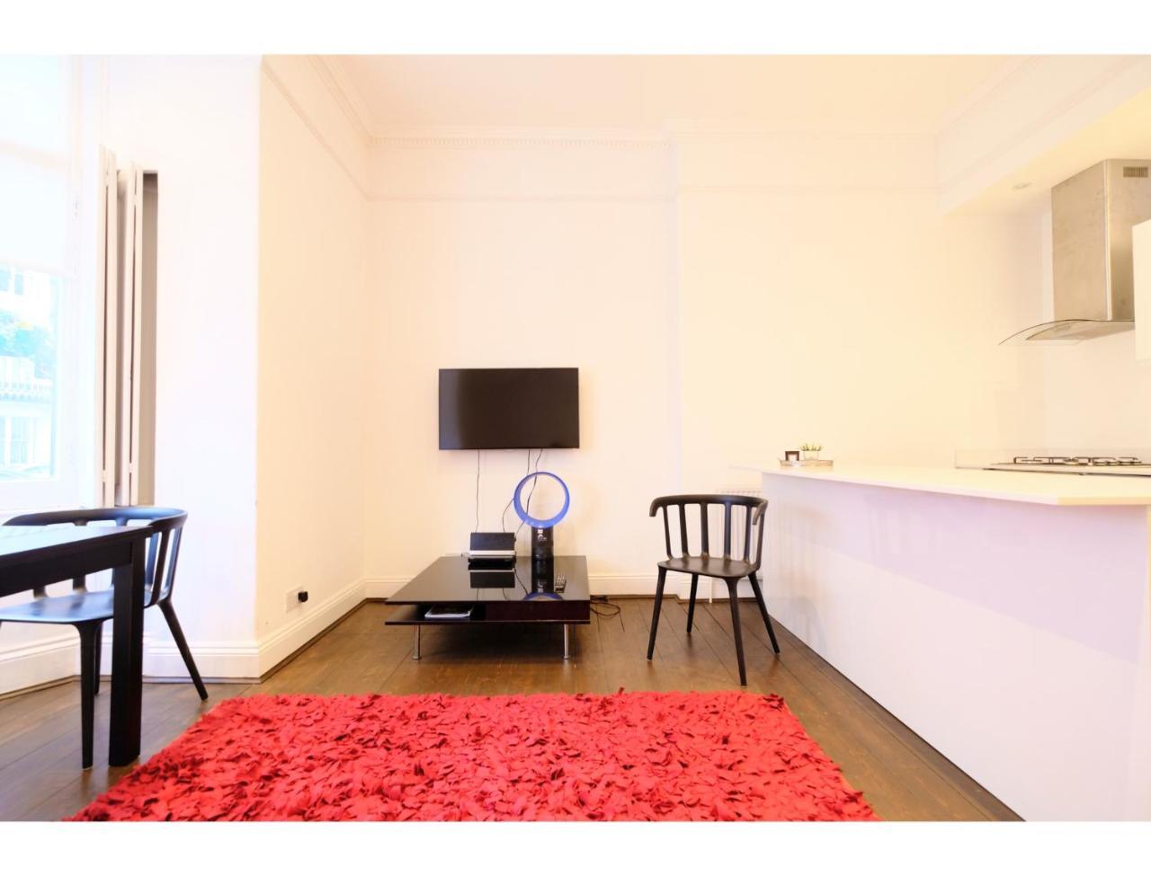 Edgware Rd, Paddington Spacious Apartment Sleeps 4 Londra Dış mekan fotoğraf